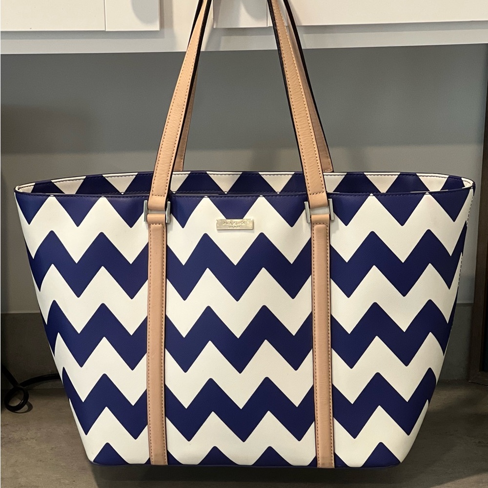 Kate Spade Large Harmony South of the Border Tote in Navy/White! - Picture 2 of 11